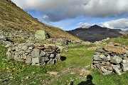 82 Ingresso a  Baita Parisolo (1821 m) in Alpe Agheta